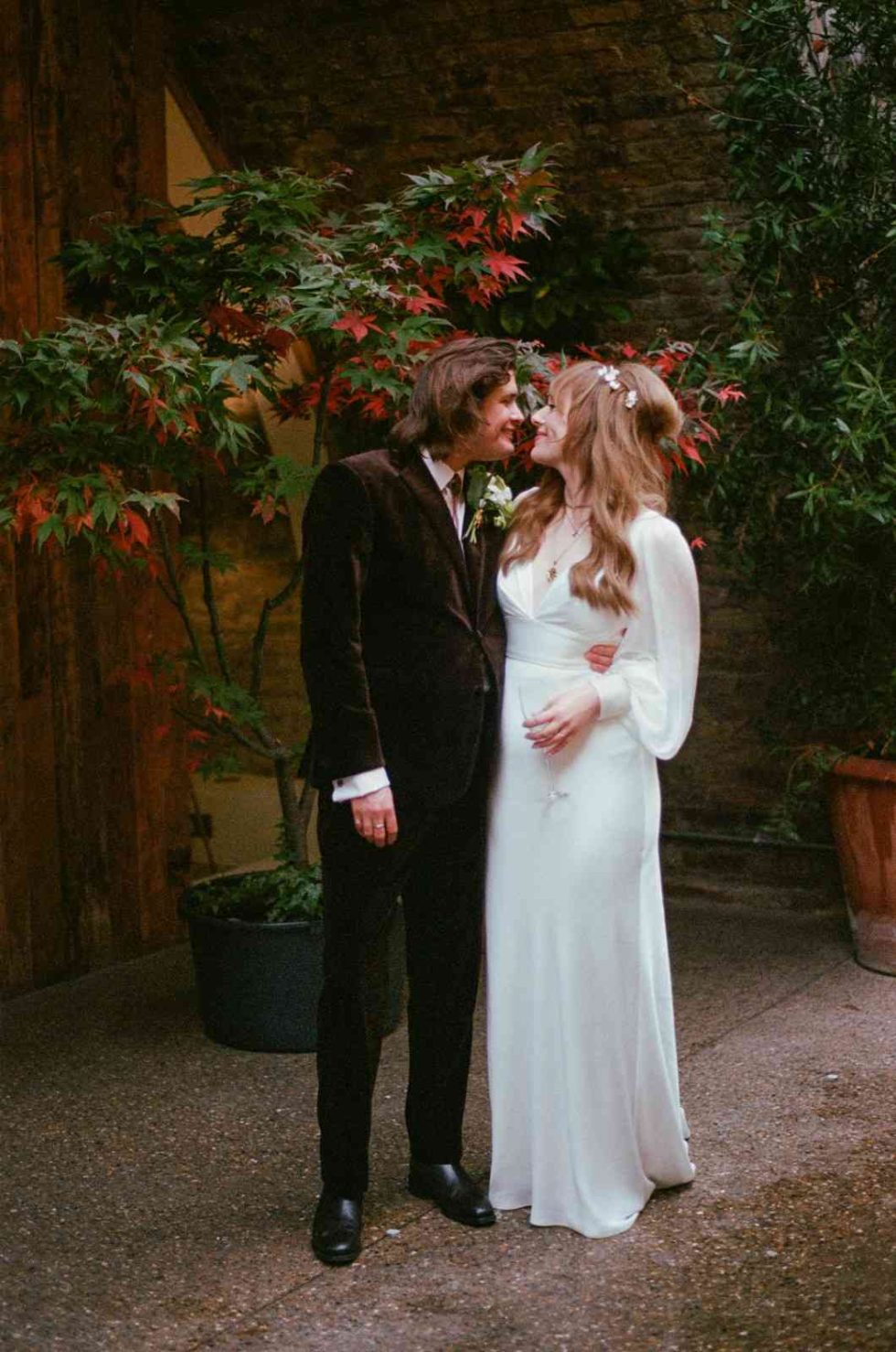 southern gothic style wedding couple at 100 barrington road london on film